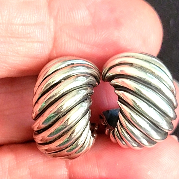 David Yurman Wide Hoop Earring